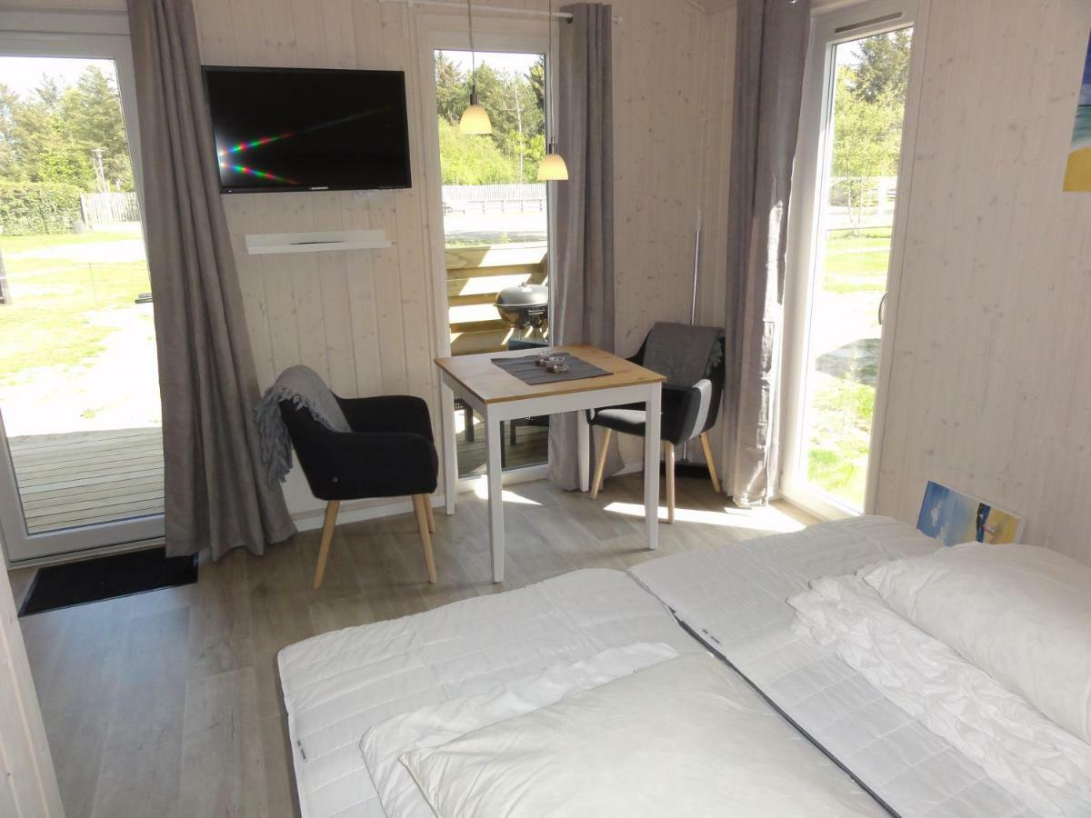 Tornby Strand Camping Cottages 히르츠할즈 외부 사진